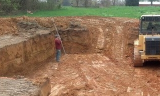 Выкопать котлован под фундамент в Вязьме - от 2545 руб. | 2Землекопа-Взь
